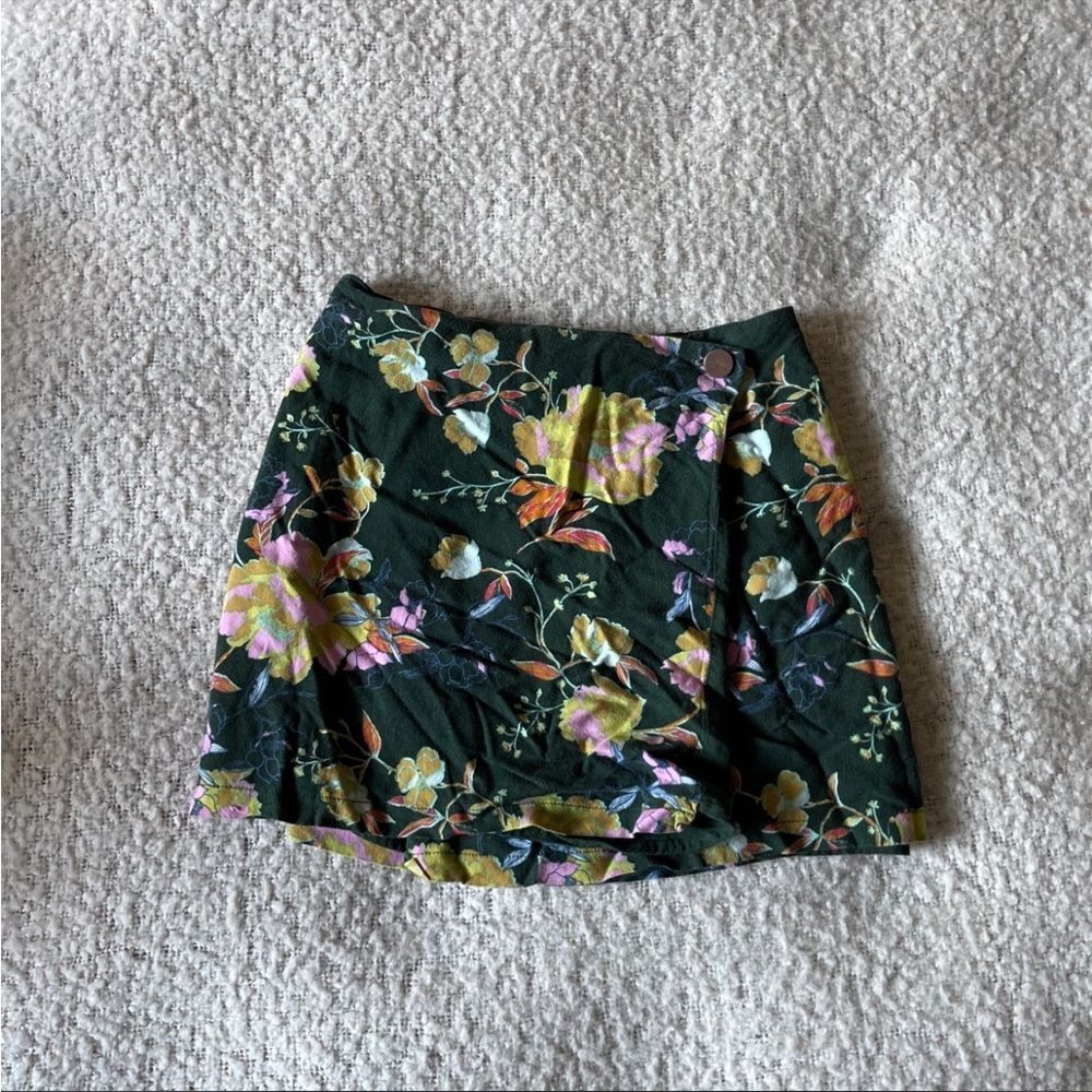 Urban outfitters small floral skirt